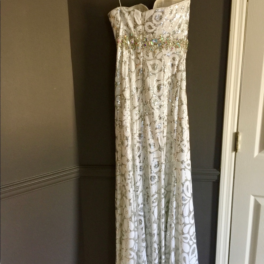 Alyce prom dress - Picture 7 of 8